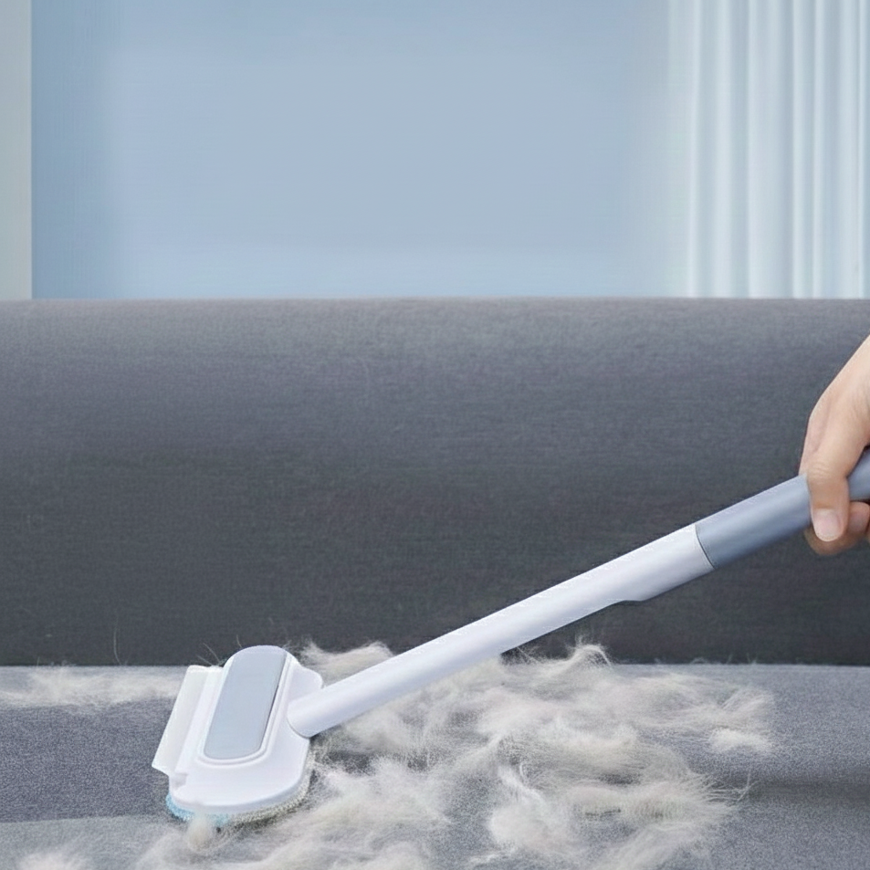 זרוע ניקוי שיער לכלבים בבית